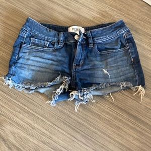 68 - Shorts - Pink VS